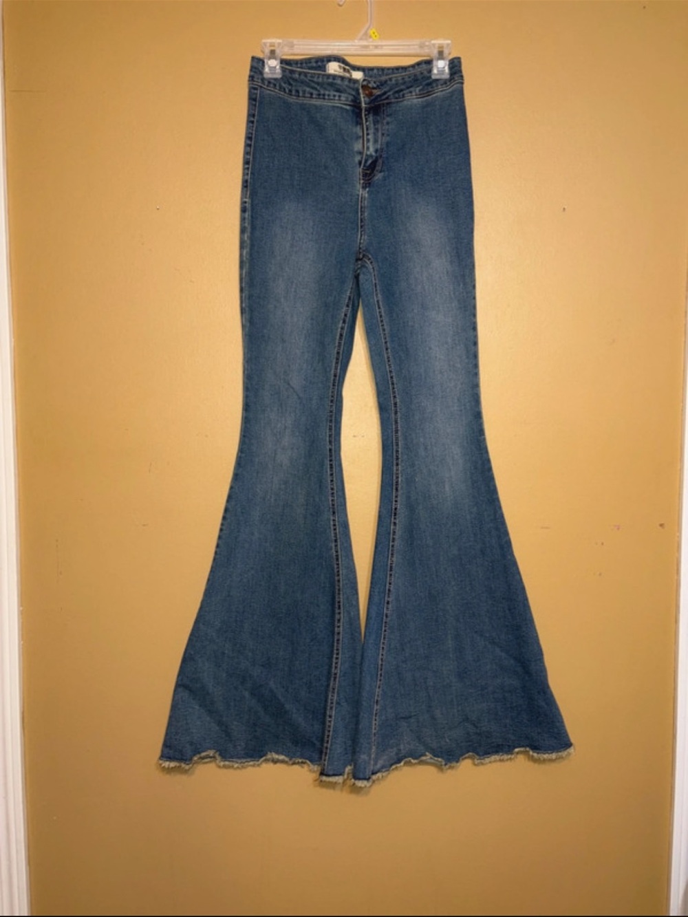 Rock & Roll Denim Bargain Button Bell 28x34 Flare Leg Women's Blue Jeans